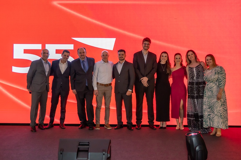 Paraná Clínicas homenageia corpo clínico com jantar comemorativo pelo Dia do Médico